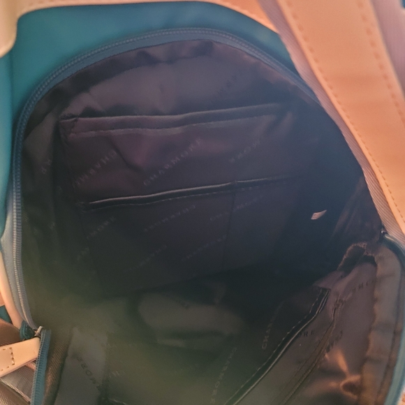 Backpack - Picture 3 of 4